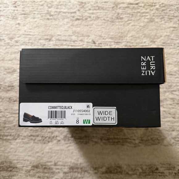 BRAND NEW NWT Wide Width Naturalizer Black Lug Platform Loafers Size 8 - Picture 4 of 4